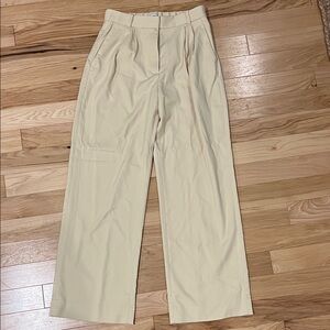 Abercrombie Sloane Tailored Pant - size 28 Regular - Butter yellow